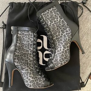 Burju Leona Dance Shoe